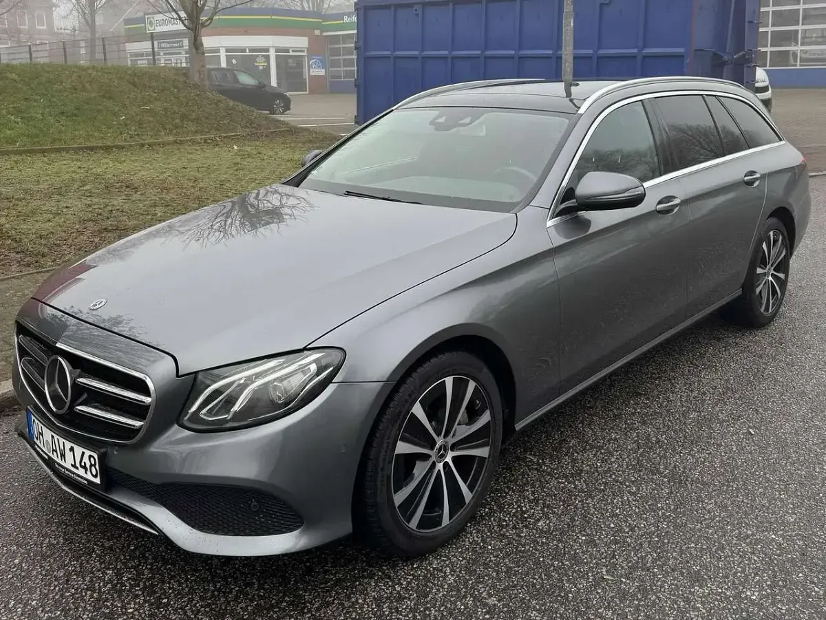Gebraucht Mercedes E400 Avantgarde 340 PS (250 kW) 2020 Kombi