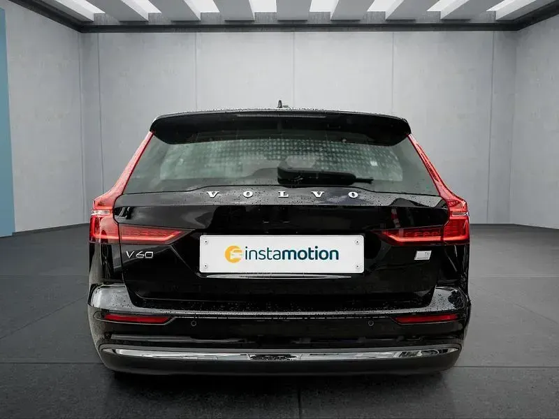 Gebraucht Volvo V60 349 PS (256 kW) 2023 Schwarz Kombi