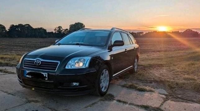 Schwarz Gebraucht 2005 Toyota Avensis Kombi | 2.450 € (Fairer Preis) - Bild 1/4