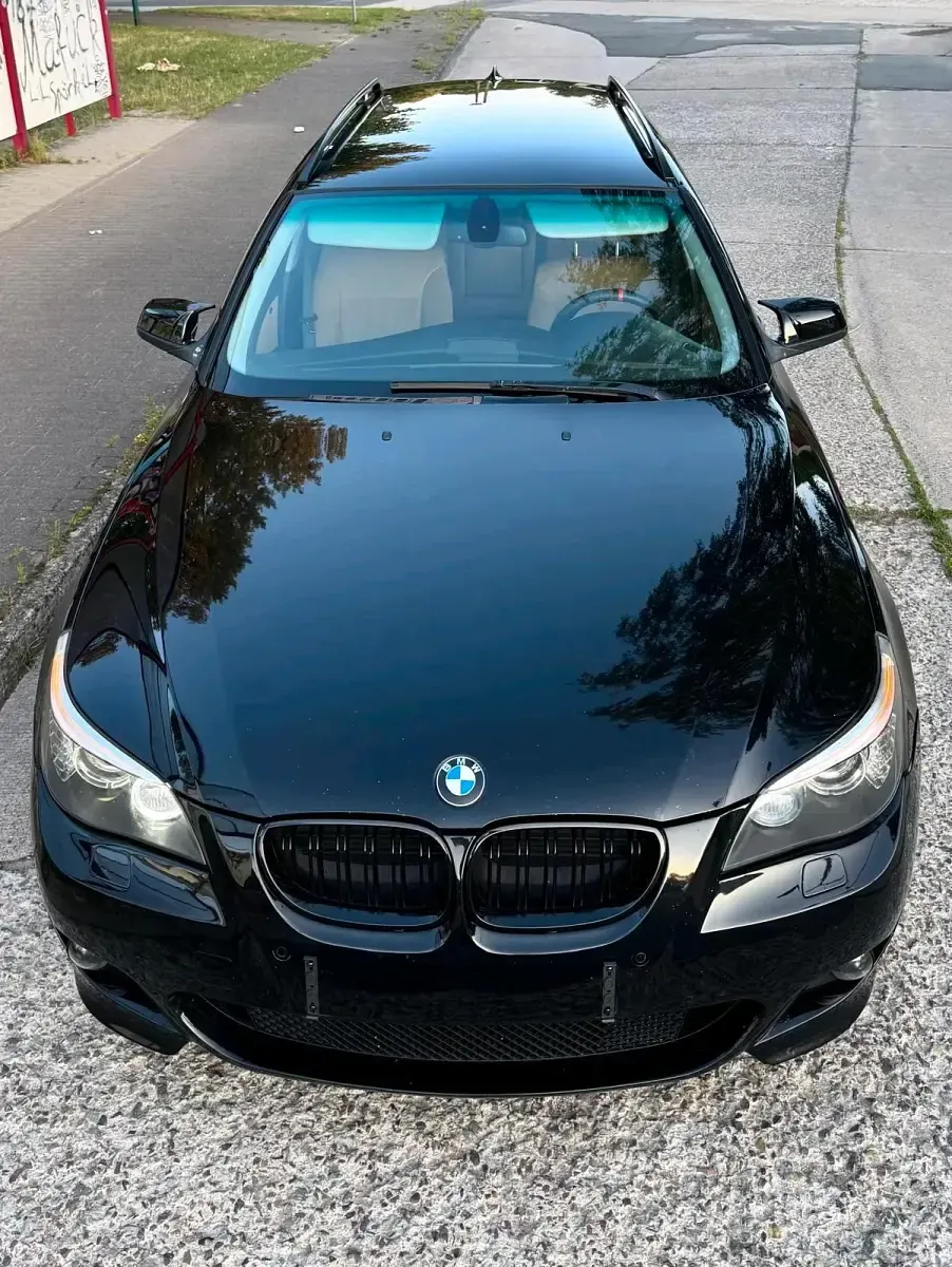 Gebraucht BMW 525 M Sport 197 PS (144 kW) 2010 Schwarz Kombi