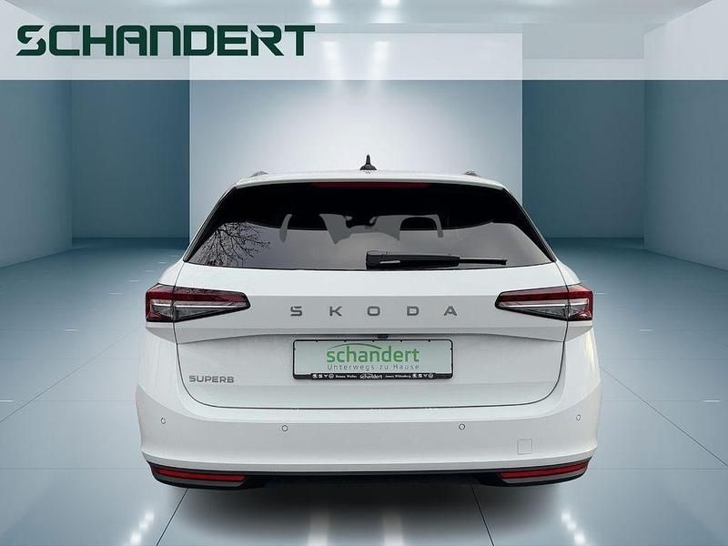 Neu Skoda Superb Selection 150 PS (110 kW) 2025 Kristall weiss Kombi