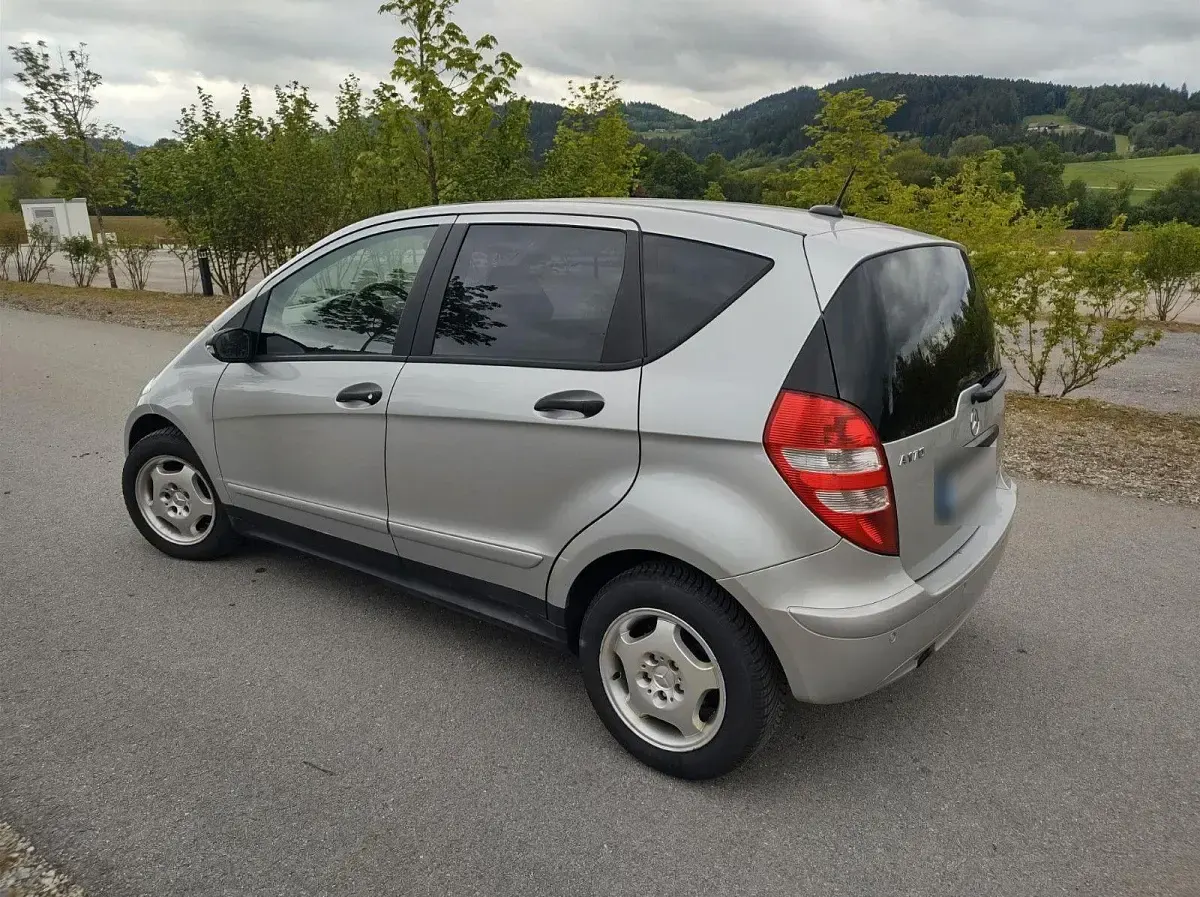Gebraucht Mercedes A170 Classic 116 PS (85 kW) 2006 Silber Van / Kleinbus
