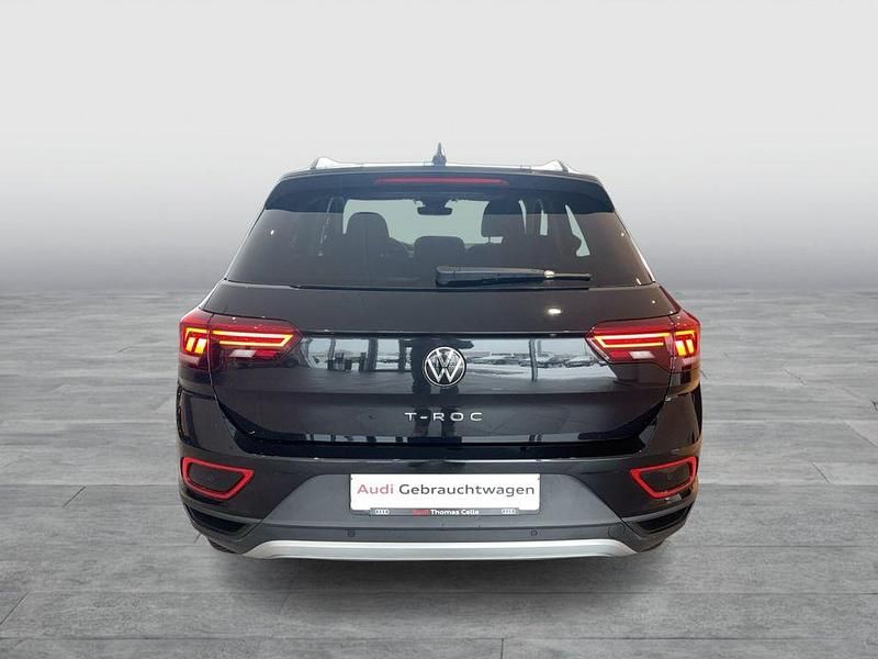 Gebraucht VW T-Roc Move 116 PS (85 kW) 2024 Deep black perleffekt SUV