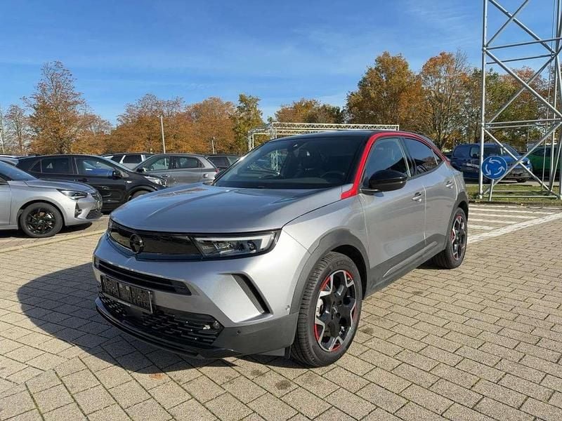 Kontrast grau/quarz silber Gebraucht 2022 Opel Mokka-e GS Line SUV | 20.460 € (Fairer Preis) - Bild 1/4