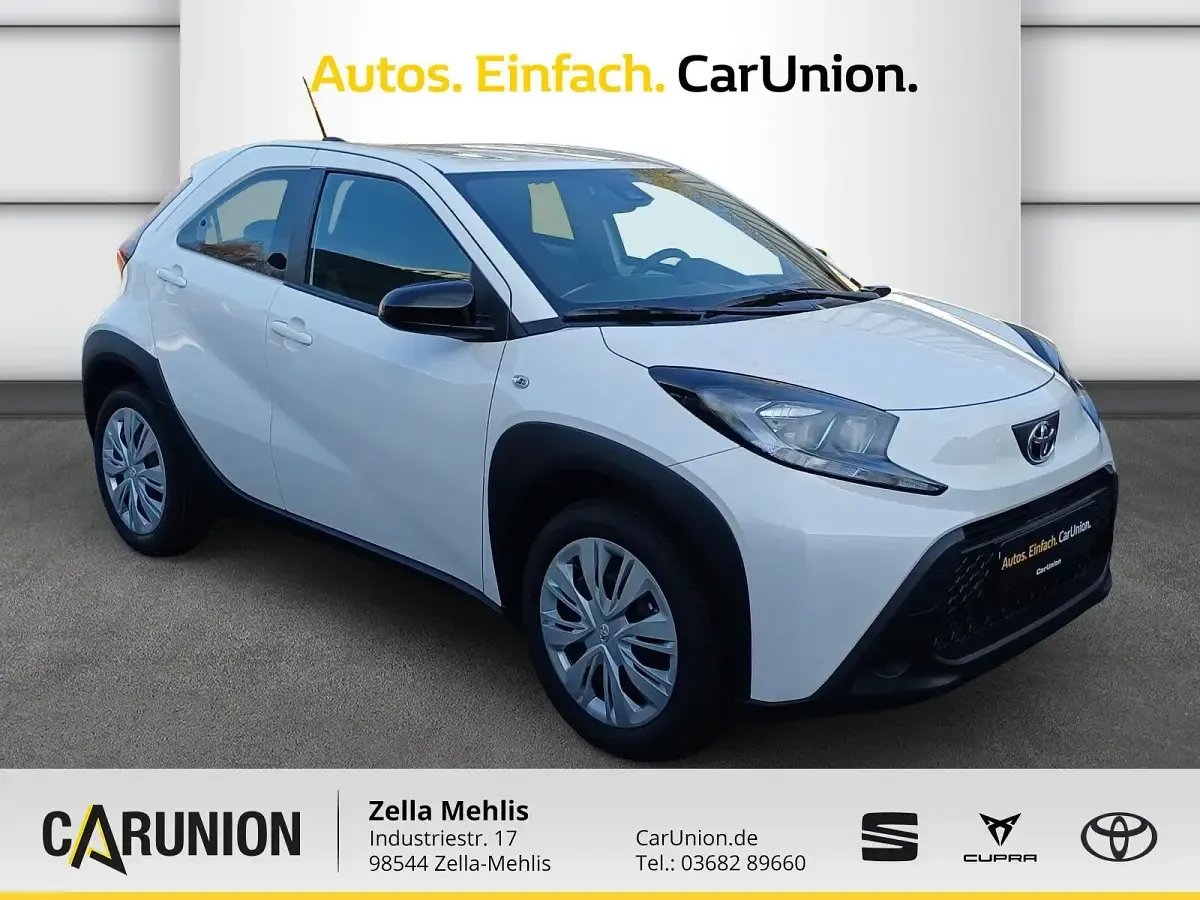 Neu Toyota Aygo X 72 PS (52 kW) 2026 Schneeweiß SUV