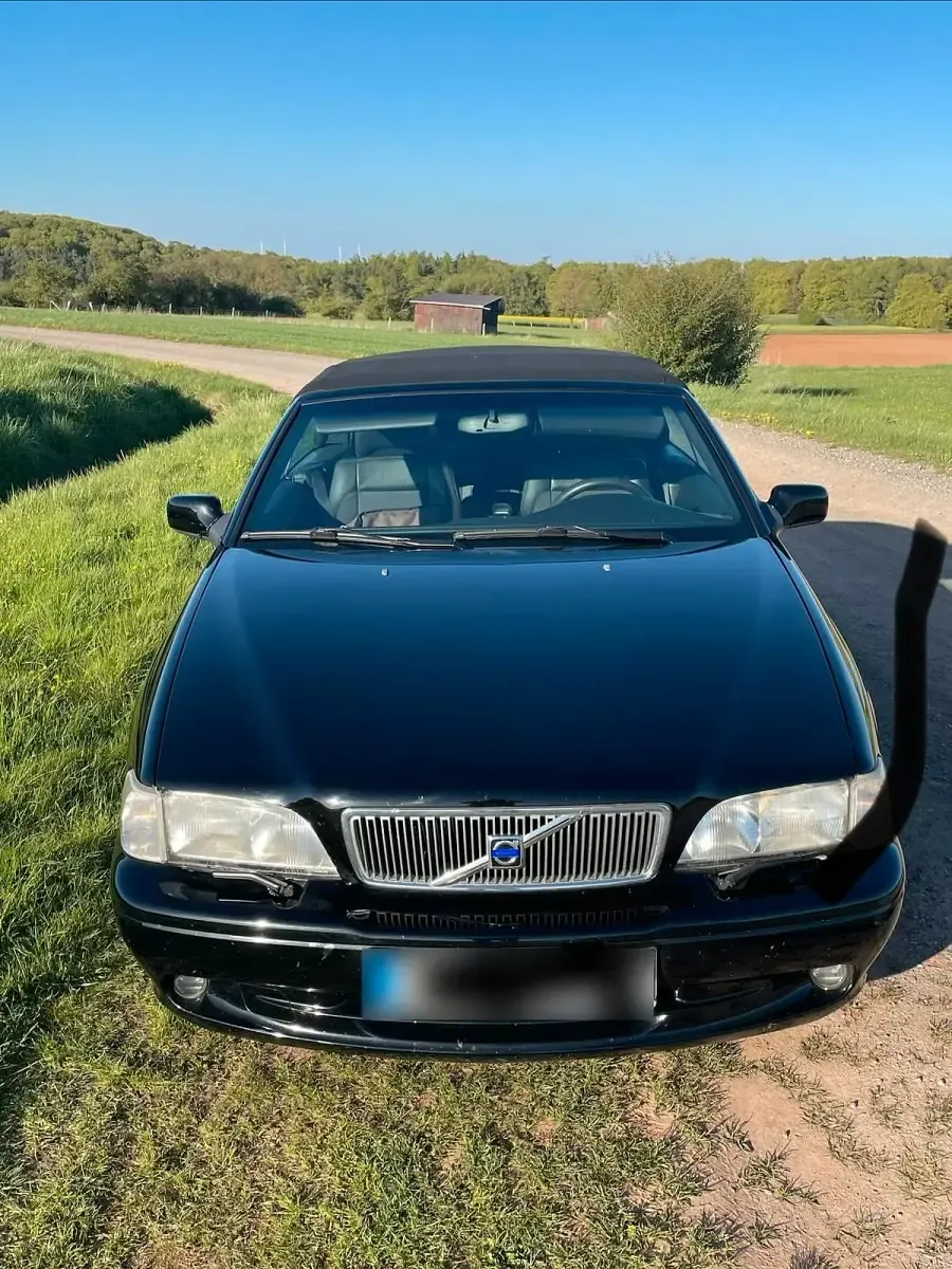 Second-hand Volvo C70 163 CP (119 kW) 2000 Negru Cabrio