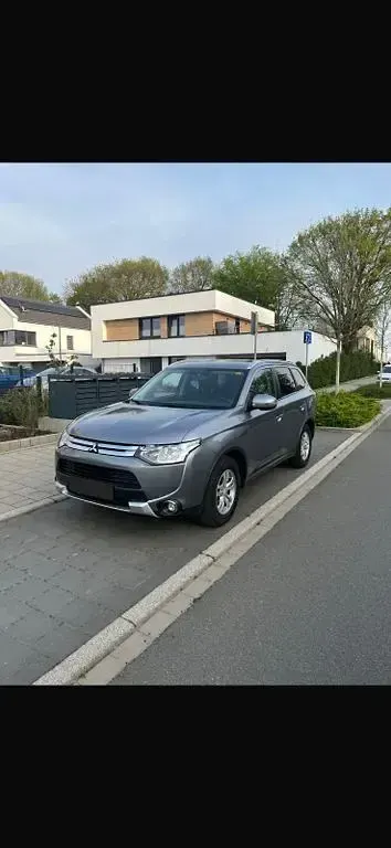Gebraucht Mitsubishi Outlander Top 150 PS (110 kW) 2014 Grau SUV
