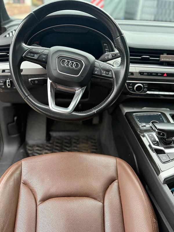 Gebraucht Audi Q7 S-Line 333 PS (244 kW) 2017 Beige SUV