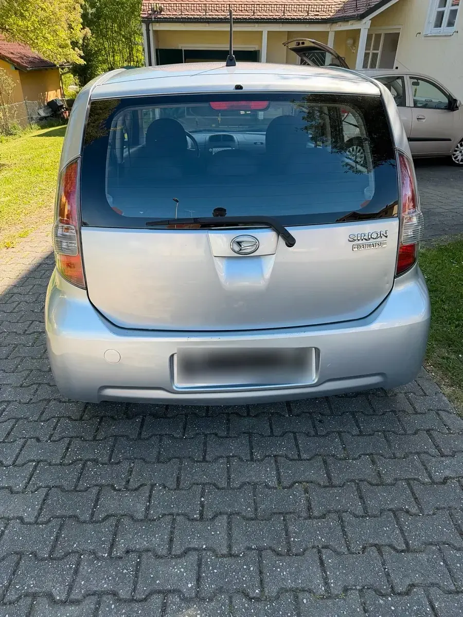 Gebraucht Daihatsu Sirion 69 PS (50 kW) 2005 Silber Kleinwagen