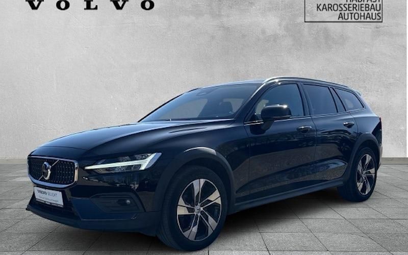 Gebraucht Volvo V60 CC 197 PS (144 kW) 2023 Schwarz Kombi
