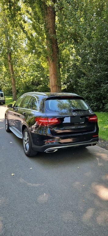 Schwarz Gebraucht 2016 Mercedes GLC250 AMG line SUV | 27.600 € (Fairer Preis) - Bild 1/4