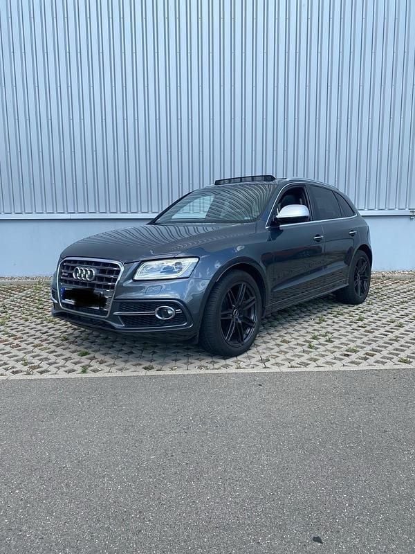 Grau Gebraucht 2017 Audi SQ5 Competition SUV | 33.750 € (Etwas zu teuer) - Bild 1/4