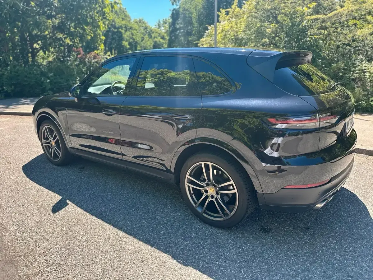 Gebraucht Porsche Cayenne S 440 PS (323 kW) 2018 Schwarz SUV