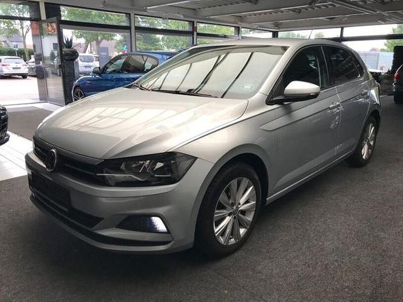 Silber Gebraucht 2020 VW Polo Highline Limousine | 15.990 € (Fairer Preis) - Bild 1/4