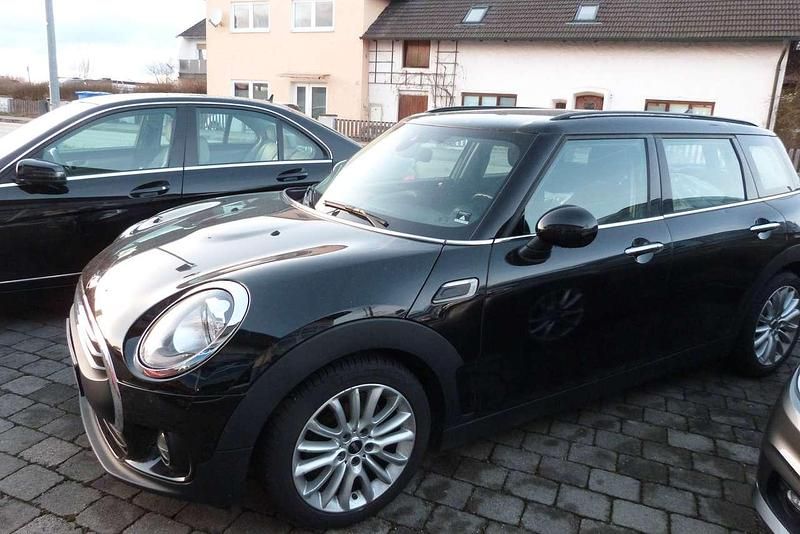 Gebraucht Mini One D Clubman 116 PS (85 kW) 2016 Midnight black metallic Kombi