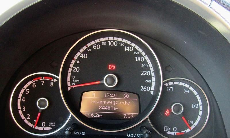 Gebraucht VW Beetle CLUB 105 PS (77 kW) 2015 Schwarz Kleinwagen