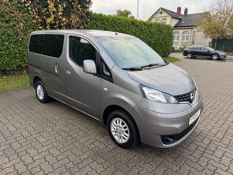 Grau Gebraucht 2014 Nissan NV200 Van | 8.699 € (Etwas zu teuer) - Bild 1/4