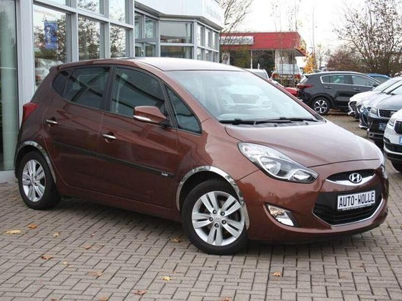 Braun Gebraucht 2013 Hyundai ix20 Kleinwagen | 8.450 € (Fairer Preis) - Bild 1/4