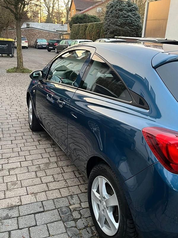 Gebraucht Opel Corsa Edition 69 PS (50 kW) 2016 Blau Kleinwagen