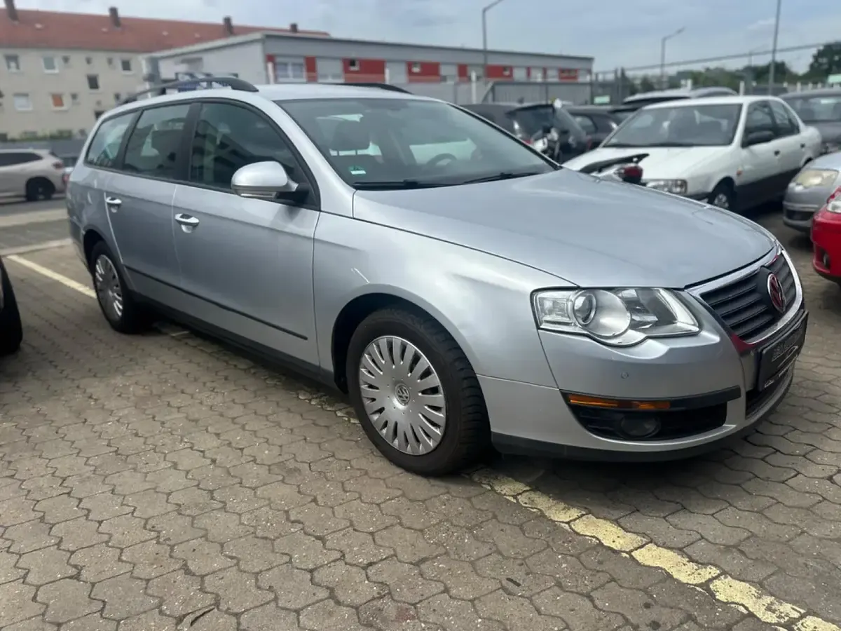 Gebraucht VW Passat 140 PS (102 kW) 2010 Silber Kombi