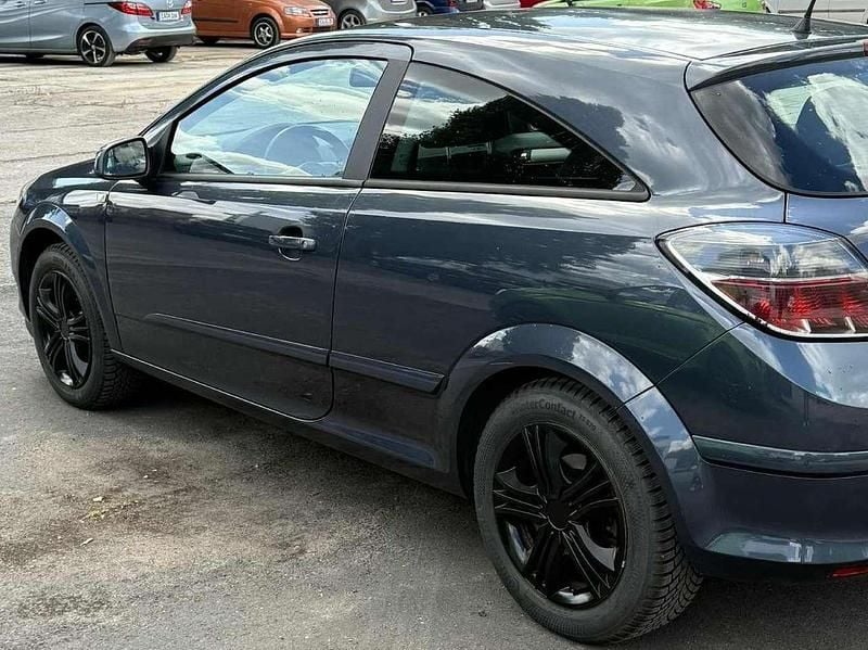 Gebraucht Opel Astra GTC Edition 90 PS (66 kW) 2008 Blau Limousine