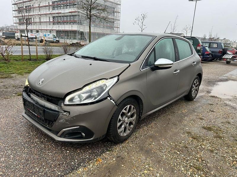 Gebraucht Peugeot 208 Allure 120 PS (88 kW) 2016 Beige Kleinwagen