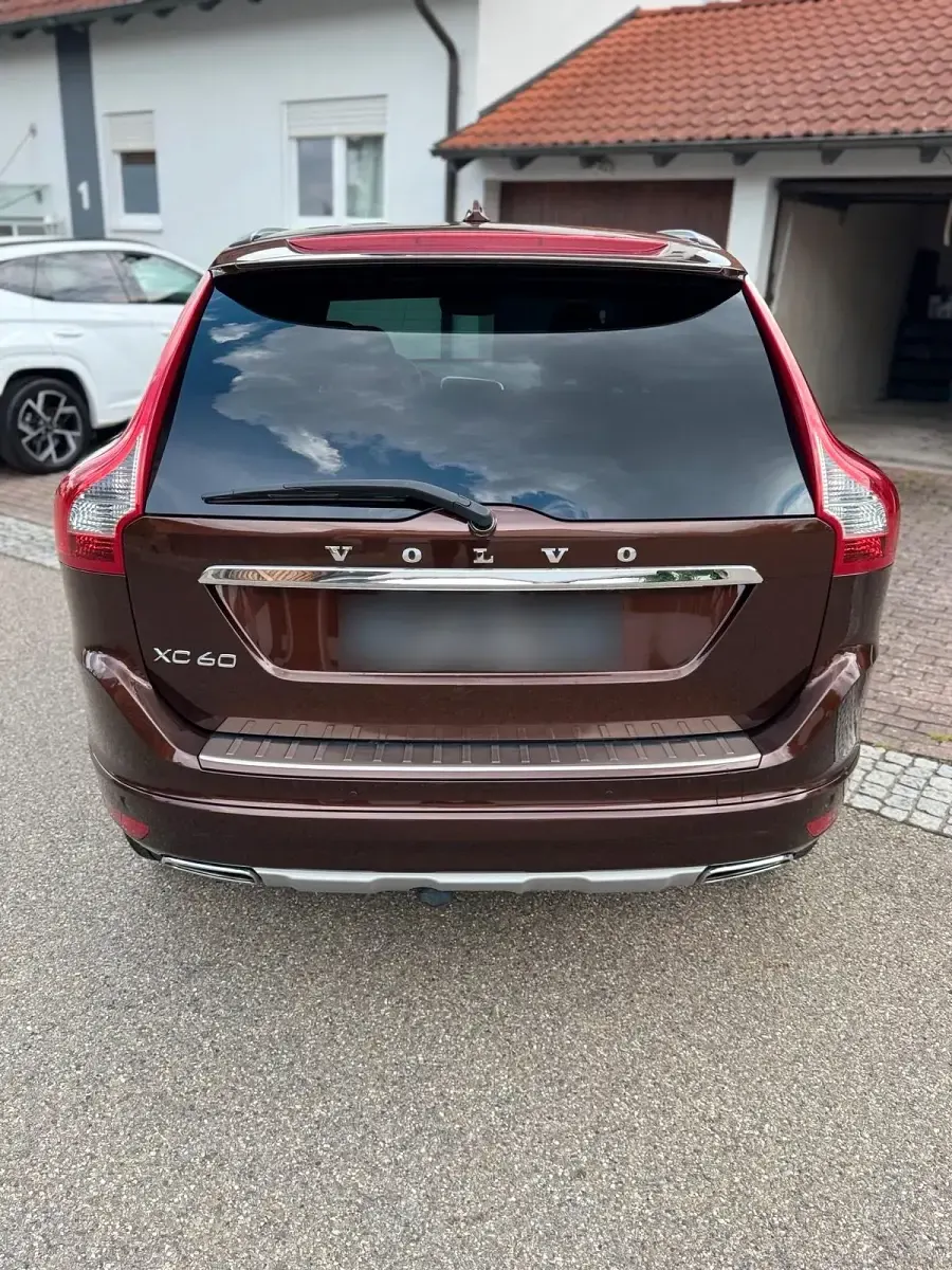 Gebraucht Volvo XC60 Summum 194 PS (142 kW) 2016 Braun SUV
