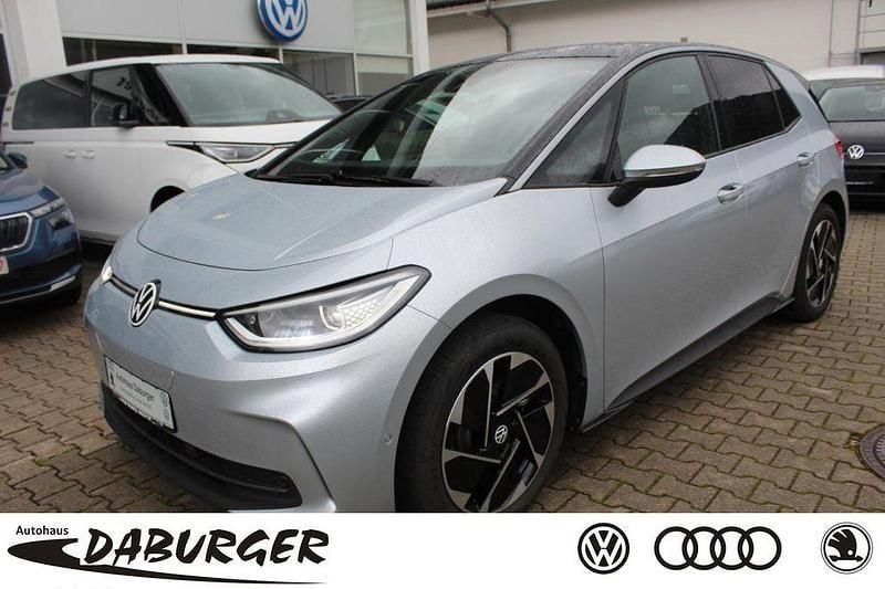 Scale silver (silber) Gebraucht 2024 VW ID.3 Pro Kleinwagen | 28.790 € (Superpreis) - Bild 1/4