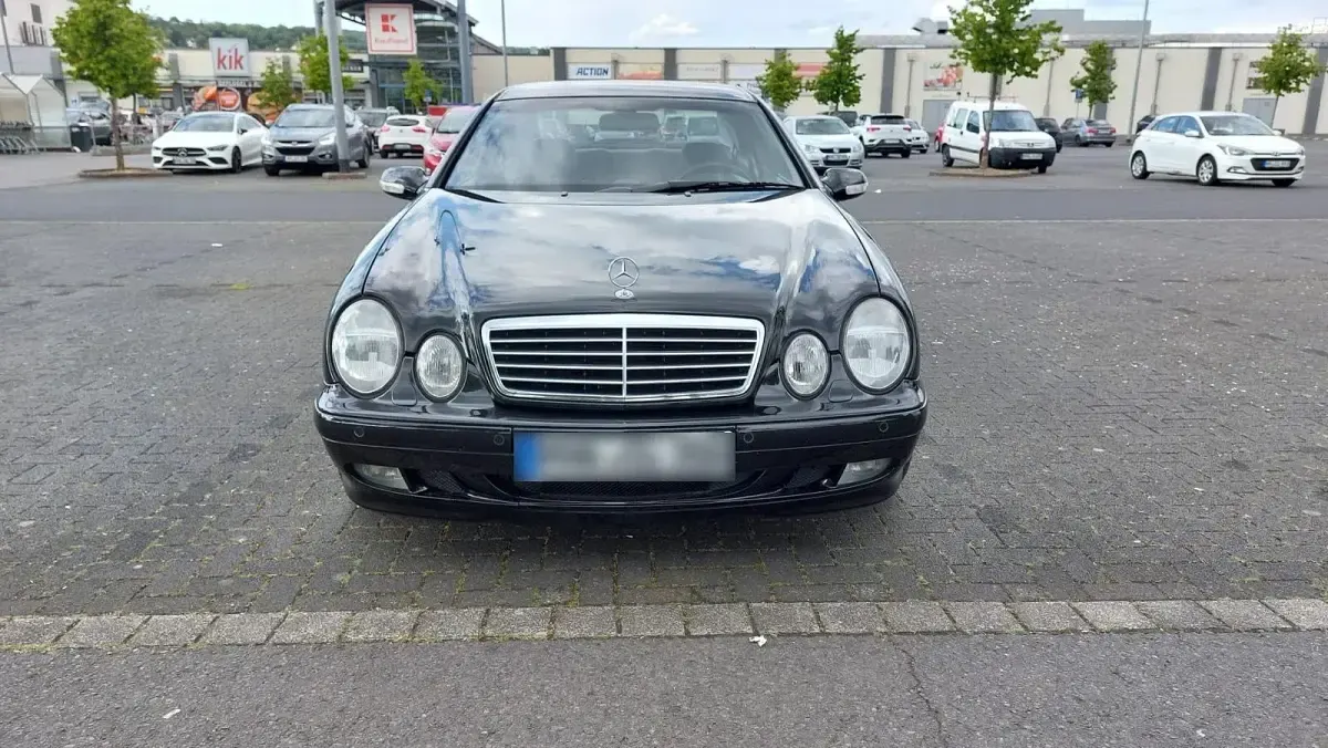 Gebraucht Mercedes CLK200 163 PS (119 kW) 2001 Schwarz Coupé