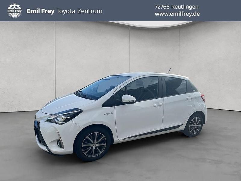 Weiß Gebraucht 2019 Toyota Yaris Hybrid Team Limousine | 14.490 € (Guter Preis) - Bild 1/4