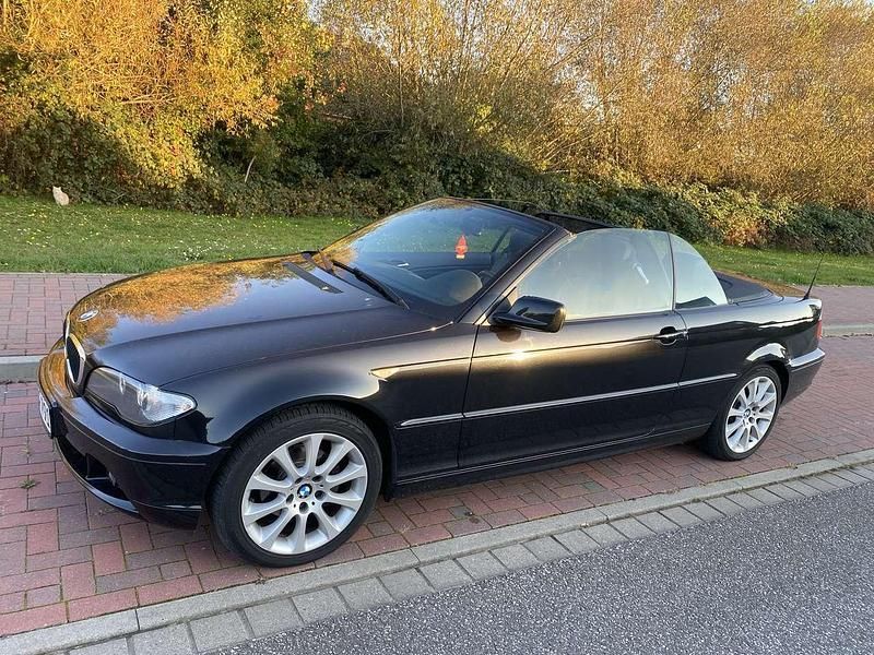 Schwarz Gebraucht 2006 BMW 318 Cabriolet Exclusive Cabrio | 11.950 € (Teuer) - Bild 1/4