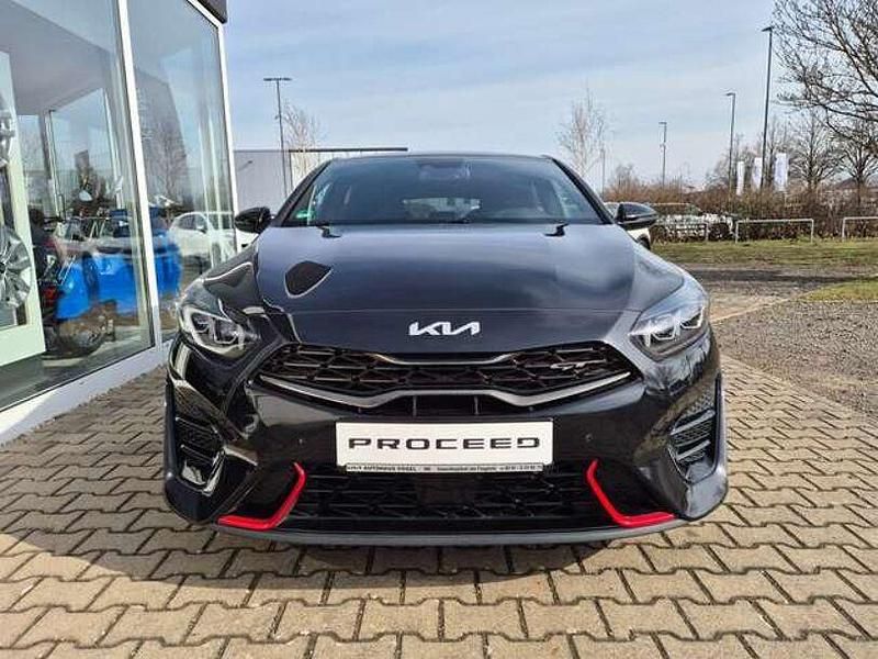 Gebraucht Kia ProCeed Turbo 204 PS (150 kW) 2022 (1k) zilinaschwarz met. (metallic) Kombi