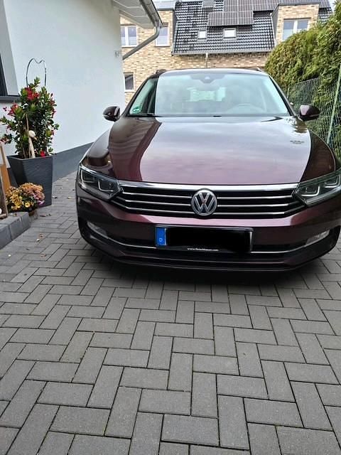 Andere farben Gebraucht 2016 VW Passat Kombi | 11.950 € (Teuer) - Bild 1/4