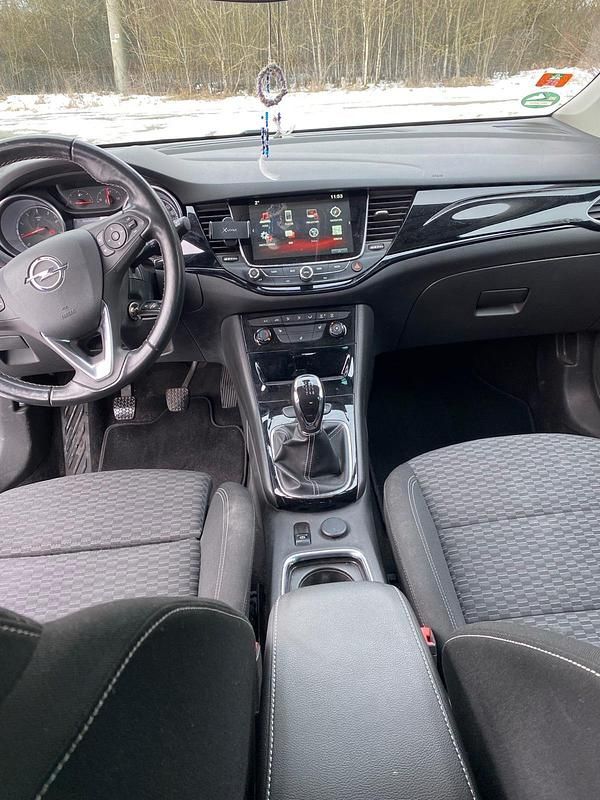 Gebraucht Opel Astra 125 PS (91 kW) 2018 Grau Limousine