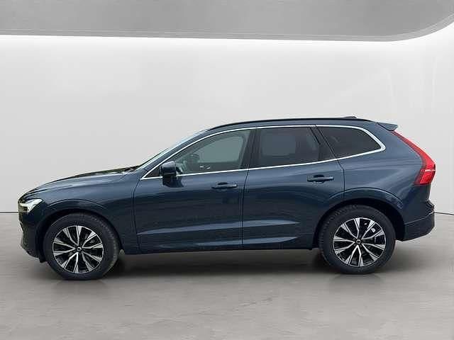 Gebraucht Volvo XC60 Core 197 PS (144 kW) 2022 SUV
