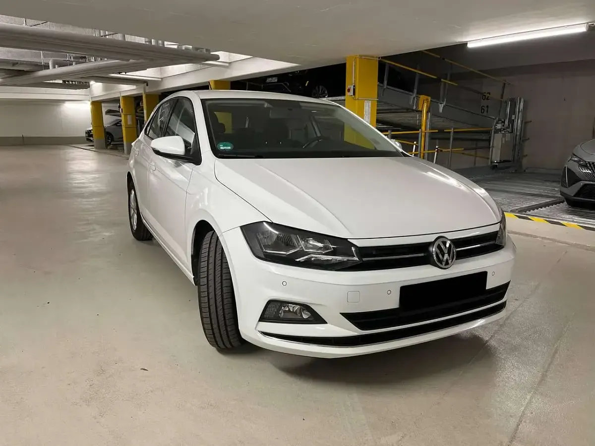 Gebraucht VW Polo Highline 95 PS (69 kW) 2019 Weiß Kleinwagen