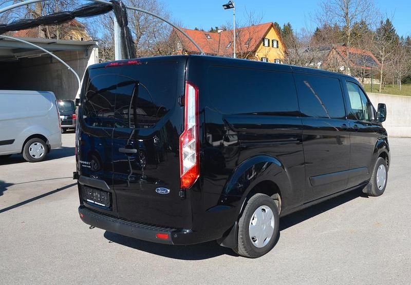 Gebraucht Ford Transit Custom Trend 131 PS (96 kW) 2023 Schwarz Limousine
