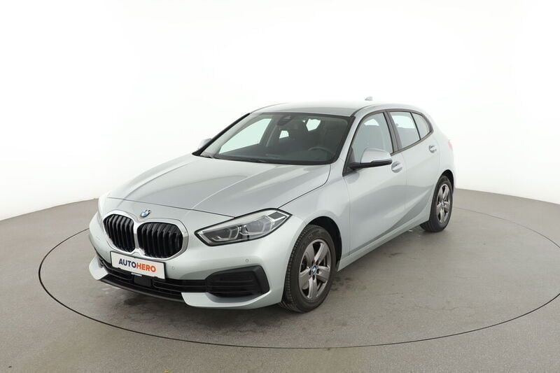Silber Gebraucht 2021 BMW 118 Advantage Kleinwagen | 19.710 € (Fairer Preis) - Bild 1/4