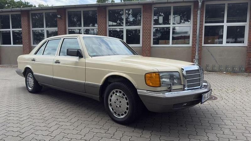 Beige Gebraucht 1988 Mercedes 420 Limousine | 16.000 € - Bild 1/2