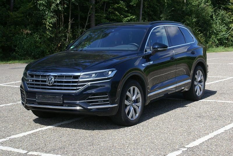 Blau Gebraucht 2019 VW Touareg Elegance SUV | 57.500 € (Fairer Preis) - Bild 1/4