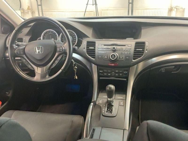 Gebraucht Honda Accord Executive 156 PS (114 kW) 2012 Silber Limousine