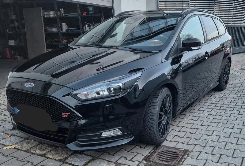 Gebraucht Ford Focus ST 250 PS (183 kW) 2018 Schwarz Kombi