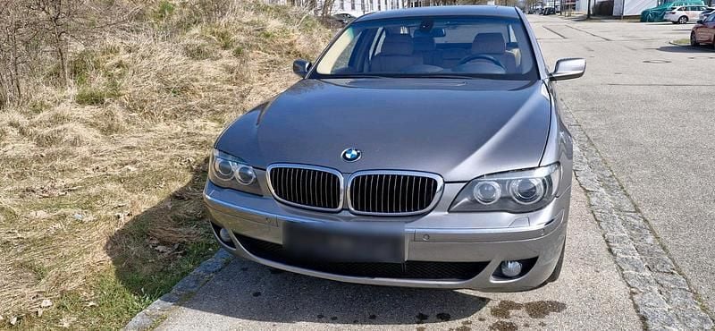 Gebraucht BMW 750 367 PS (269 kW) 2007 Grau Limousine