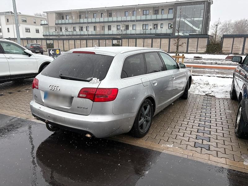 Silber Gebraucht 2007 Audi A6 Kombi | 2.990 € (Teuer) - Bild 1/4