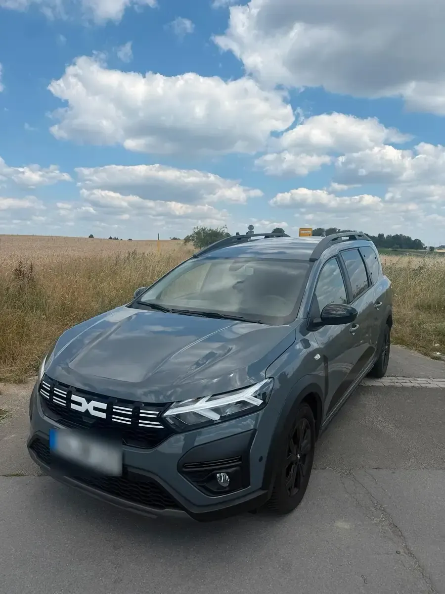 Gebraucht Dacia Jogger Extreme 110 PS (80 kW) 2023 Grau Van / Kleinbus