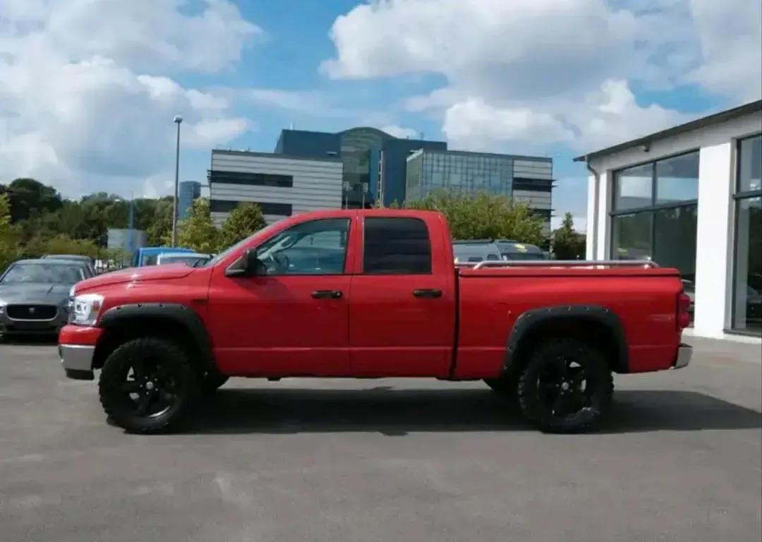 Używany Dodge Ram 345 KM (253 kW) 2009 Czerwony Pickup