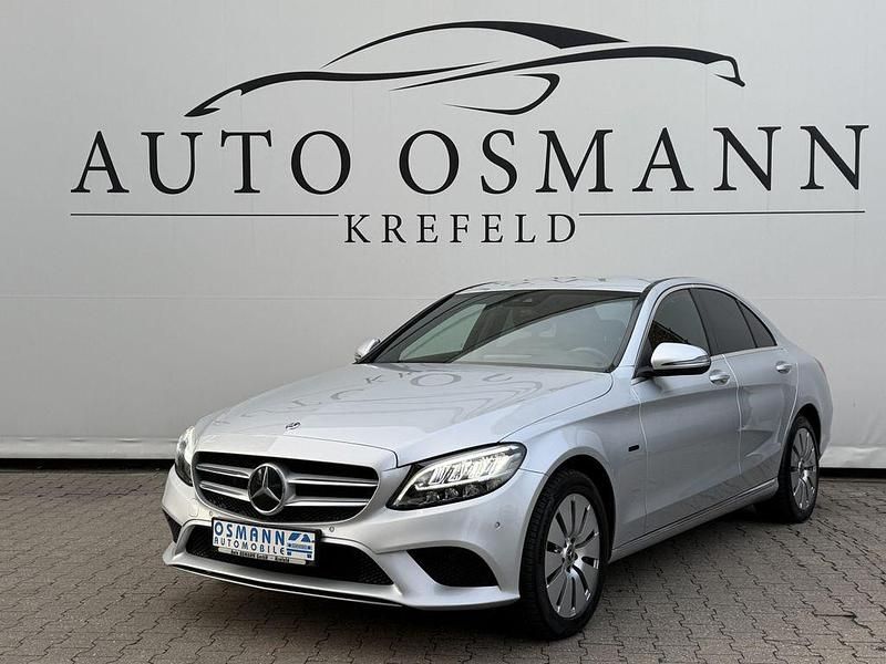 Gebraucht Mercedes C300e Avantgarde 211 PS (155 kW) 2020 Iridiumsilber  metalliclack Limousine