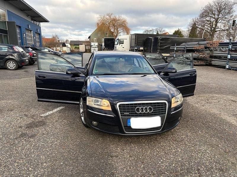 Blau Gebraucht 2005 Audi A8 Ambiente Limousine | 3.750 € (Superpreis) - Bild 1/4