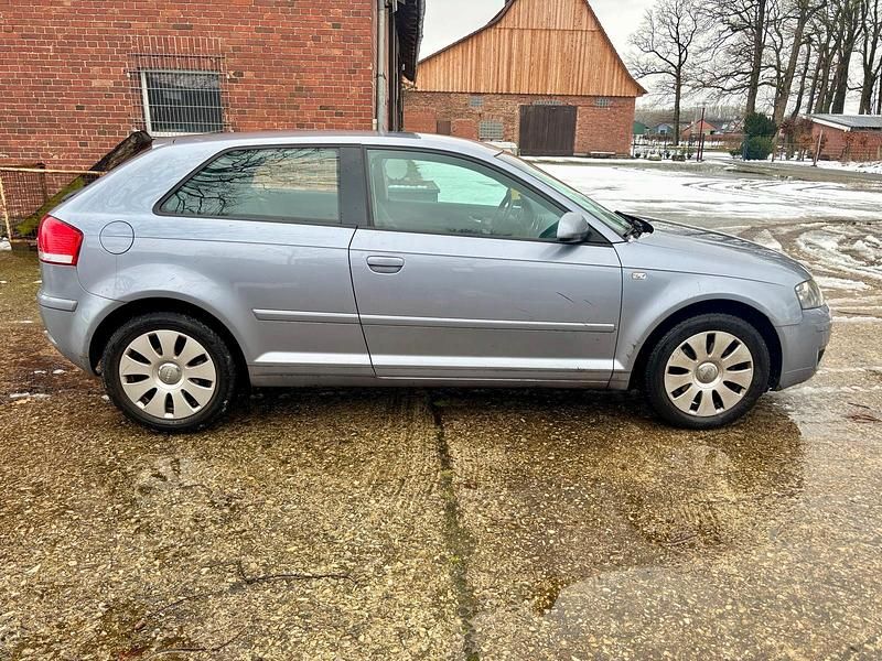 Gebraucht Audi A3 102 PS (75 kW) 2005 Blau Kleinwagen