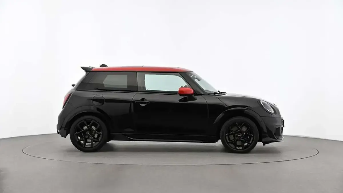 Gebraucht Mini John Cooper Works 204 PS (150 kW) 2024 Schwarz Kleinwagen